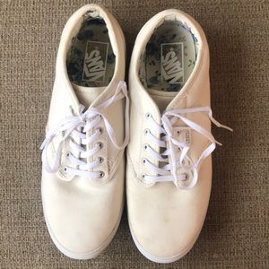 Vans low top - cream color